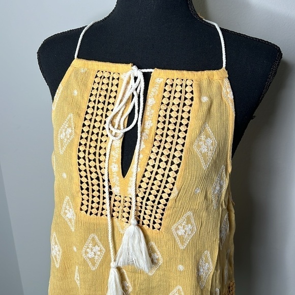 RAGA Anthropologie Embroidered Crochet Pom Tank Top in Yellow & White Size Large - Picture 7 of 9